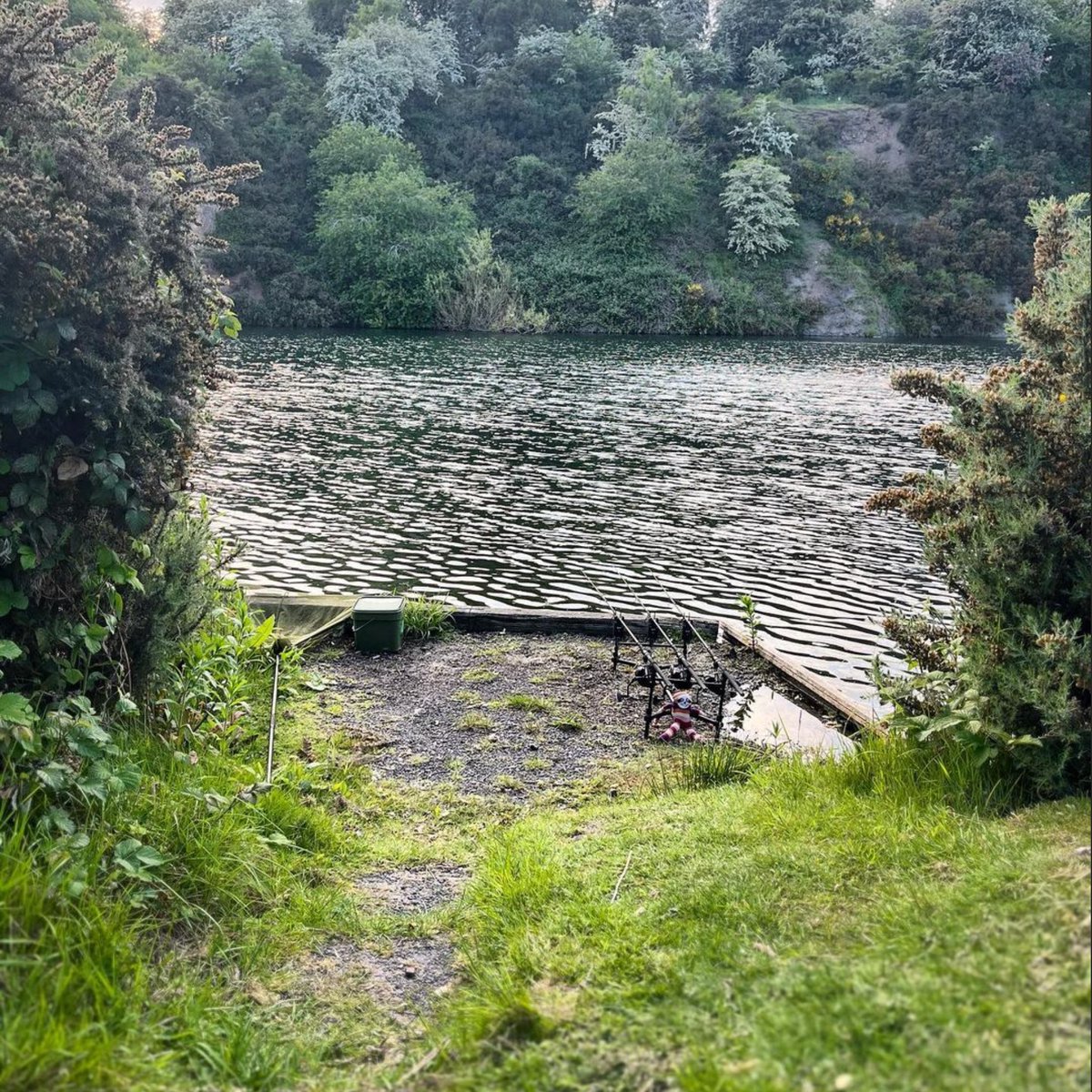🎣 Even when the fish aren't biting, scenes like this are worth the trip alone!
📸 @peaky_matt29

#GetArmoured 💀 #Outdoors #Lake #Fish #Carp #Fishing #CarpFishing #FishingLife #Karpfen #CarpFishingUK