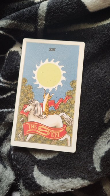 15 червня ваша #картадня у #таро це - сонце! Наче весь всесвіт на вашій стороні, успіх у всіх сферах<a href="/tag/%D0%BA%D0%B0%D1%80%D1%82%D0%B0%D0%B4%D0%BD%D1%8F"class="tags">#картадня</a><a href="/tag/%D1%82%D0%B0%D1%80%D0%BE"class="tags">#таро</a>