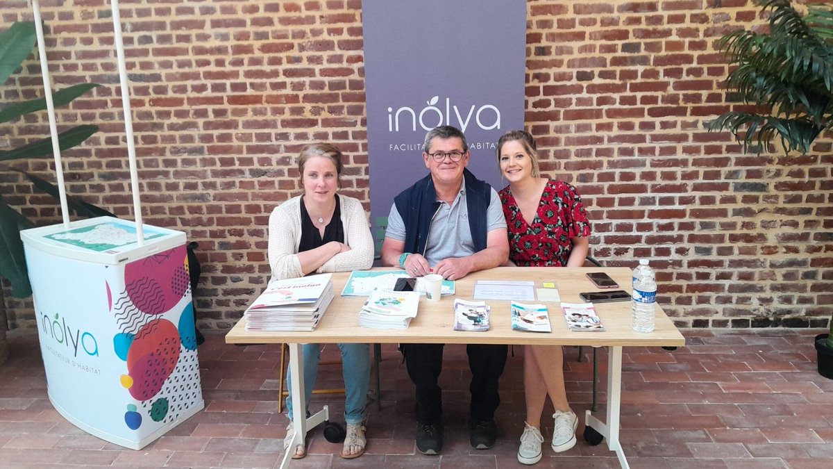 Inolya's tweet photo. Semaine du logement des jeunes | Nos équipes ont participé à la Semaine du logement des Jeunes afin de les sensibiliser à la gestion du budget, aux frais à l'entrée dans le logement, aux aides disponibles, aux économies d'énergie et aux écogestes du quotidien. #logementsocial https://t.co/d4n7r8jU9b