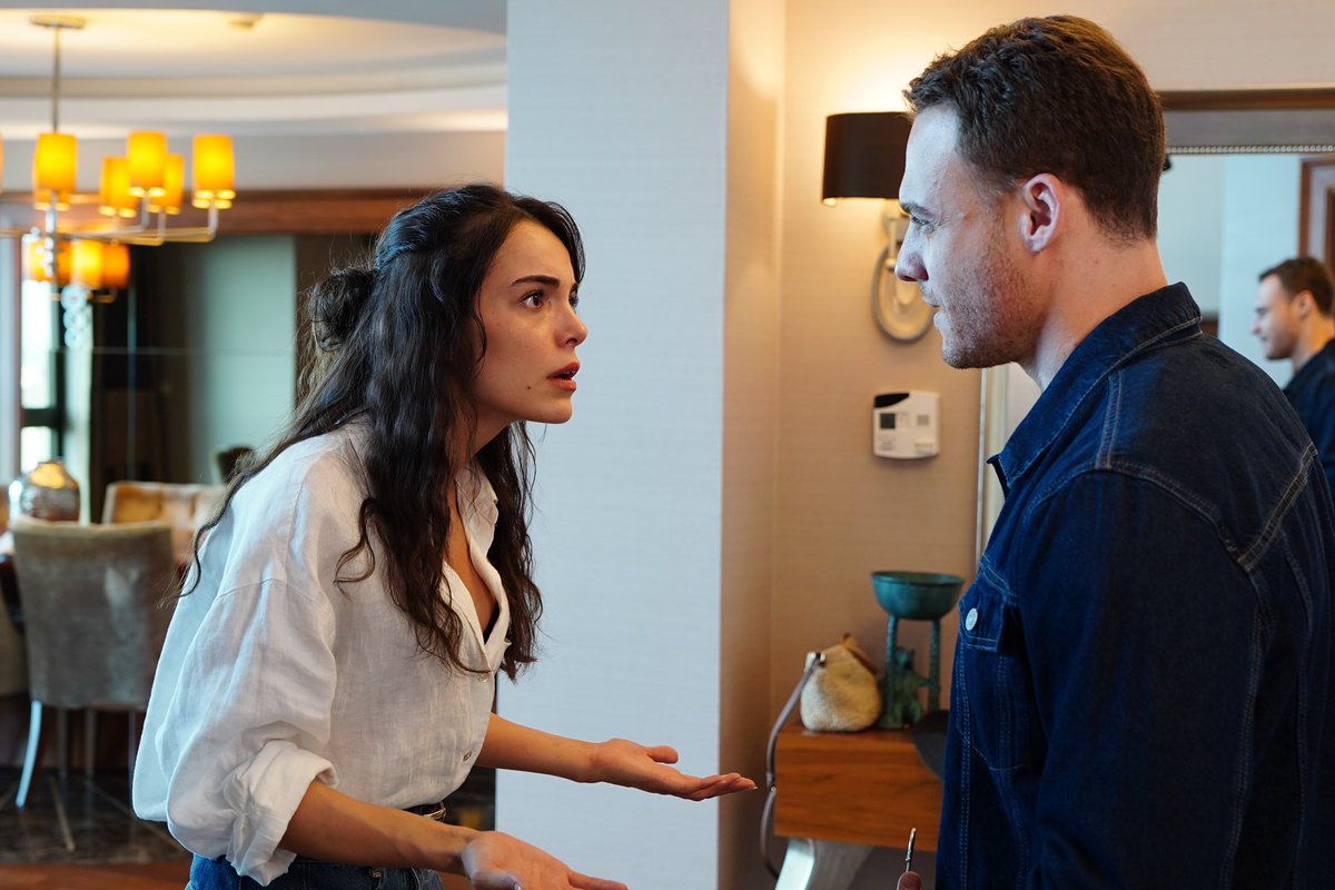 yacokseversentv's tweet photo. Ateş ve Leyla 🔥 #YaÇokSeversen’den ilk kareler yayında! 

@KeremBursin @hafsanur_s @KanalD @ayyapim https://t.co/tQmLdCF5Dd