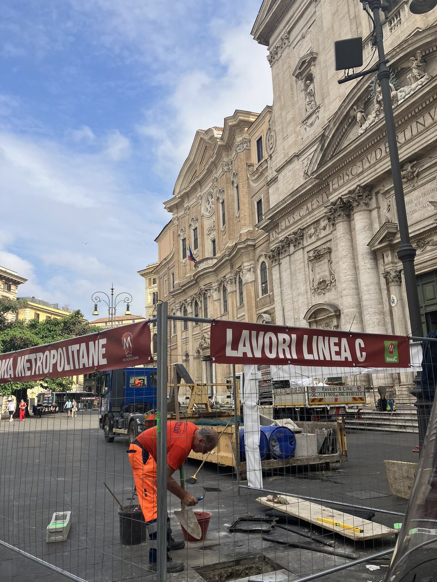Metro C in Piazza della Chiesa Nuova? Non spero neanche ma gli indagini sono iniziati. #metroc