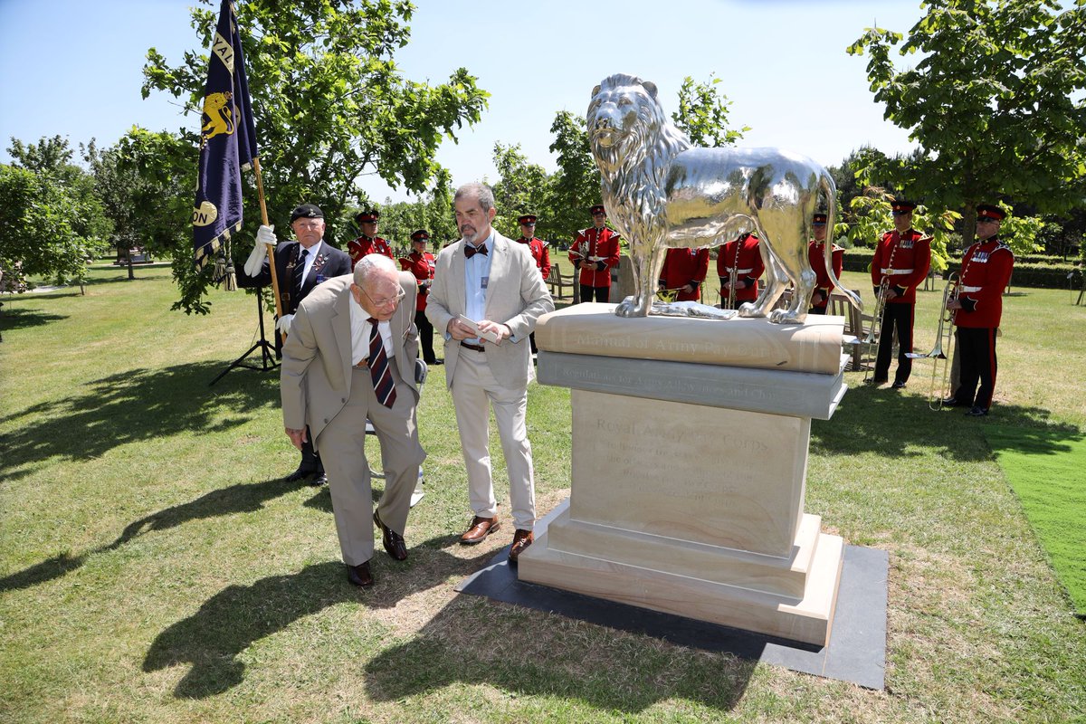 National Memorial Arboretum tweet media