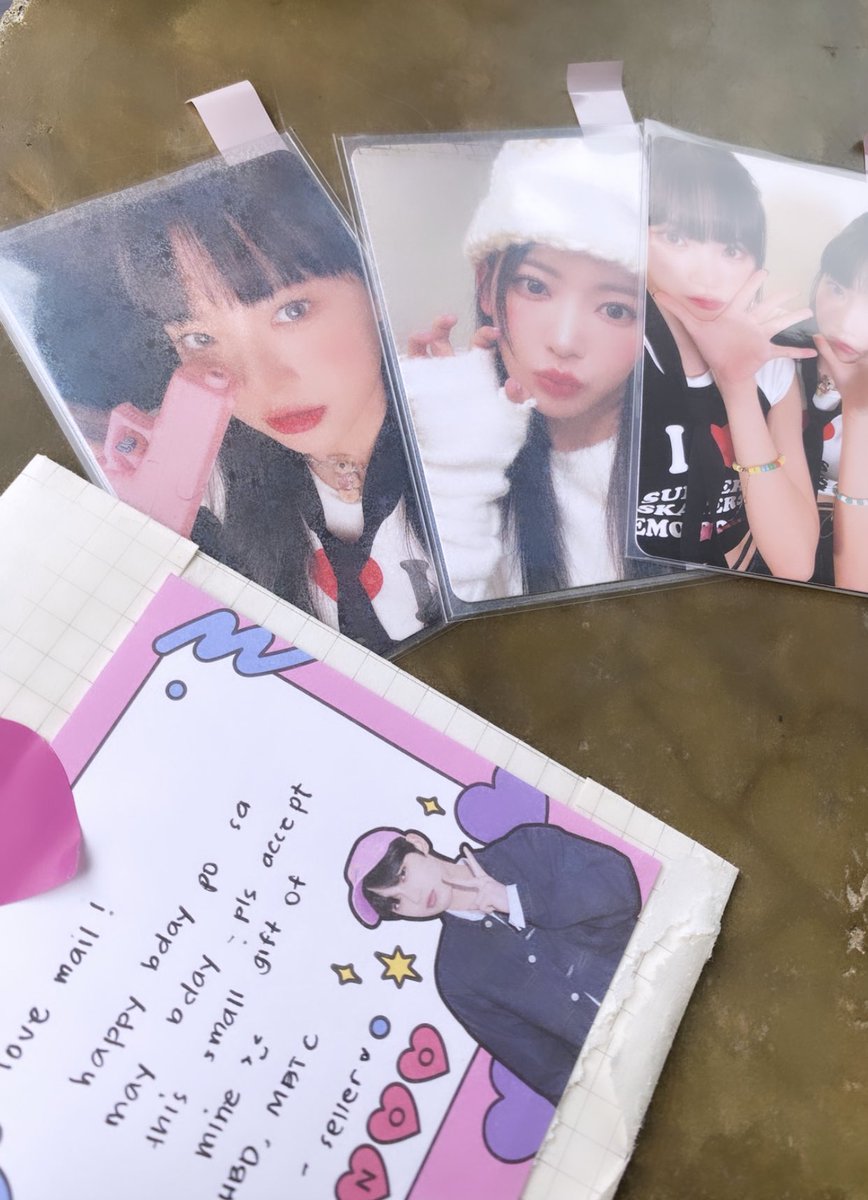 jayiicartzx's tweet photo. #wynniamails 🌷
• Hellooo ! The Le sserafim pcs arrived na po! D pa nakukuha ng kuya ko pero thank you so much for letting me have them. Thank you rin po sa bday gift for my kuya! I really appreciate it po! Thank youu!!! Til’ our next po ~ 🌷
. . . #from089 || @fallenwji 💐 https://t.co/iM8LTkUyAc