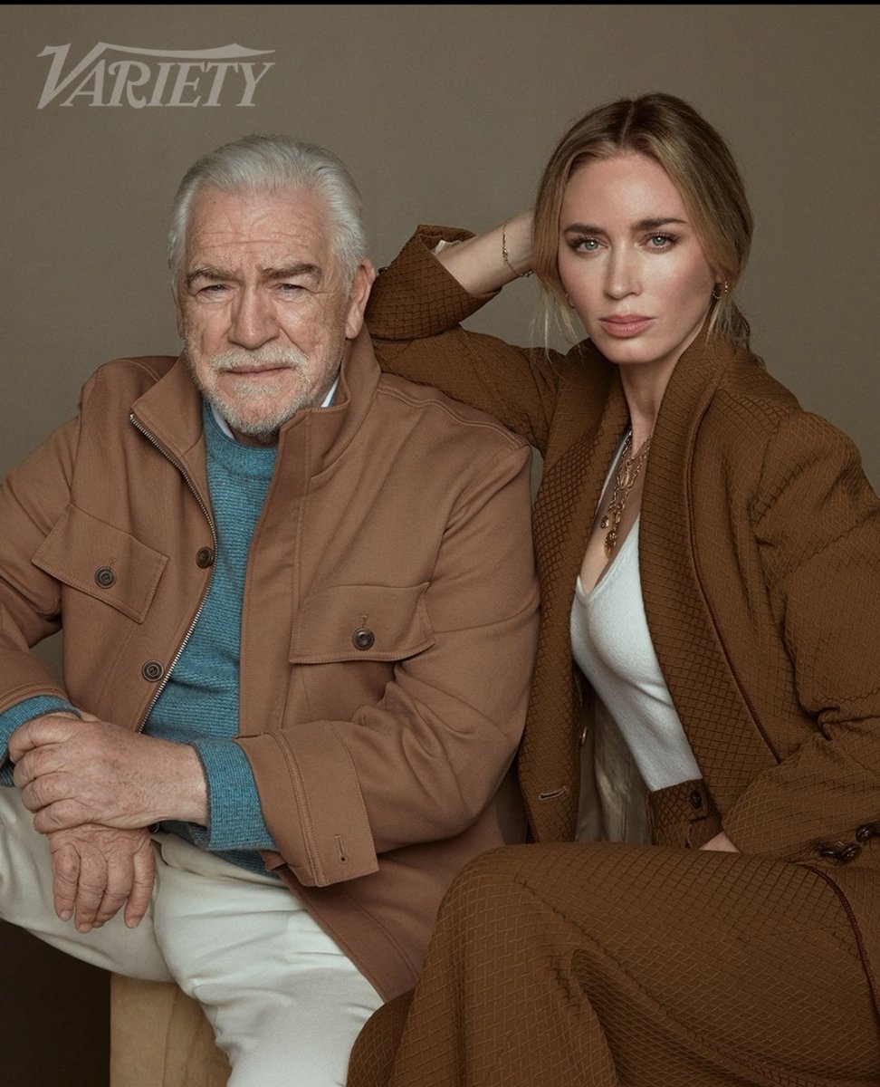 Brian Cox ve Emily Blunt, #Veriety için kamera karşısında. 📸