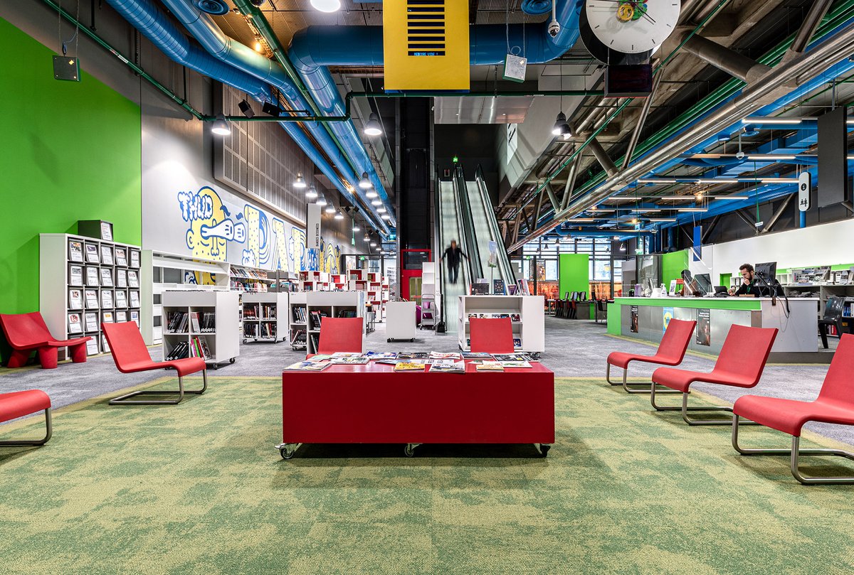 📚 📗 En 2022, la <a href="/Bpi_Pompidou/">Bibliothèque publique d'information</a> a eu droit à une mise à jour de l’aménagement de ses espaces en attendant de grand chantier qui concernera l’ensemble du bâtiment. Rencontre avec l’architecte Luis Cercos: interf.ac/43JGfBu 
#moquette #architecture #aménagement