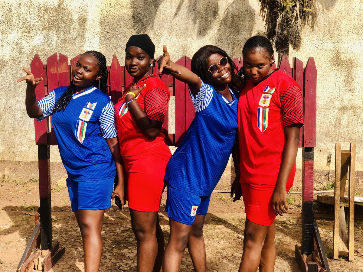 GUTSCHOOL's tweet photo. 🦁Les #lionnes 🇨🇫 de #Gutschool🦁
📢📢📢📢📢📢📢
Le #match est gagné d'avance, allez en paix les #fauves
🎶 Ehh bamara, Bada wala kPa 🎶
Le poids de la formation, le choc de l'ambition ✌️🇨🇫🦁
#CAN
#Centrafrique
#matchdequalification
#football https://t.co/Gcarg5WDCJ