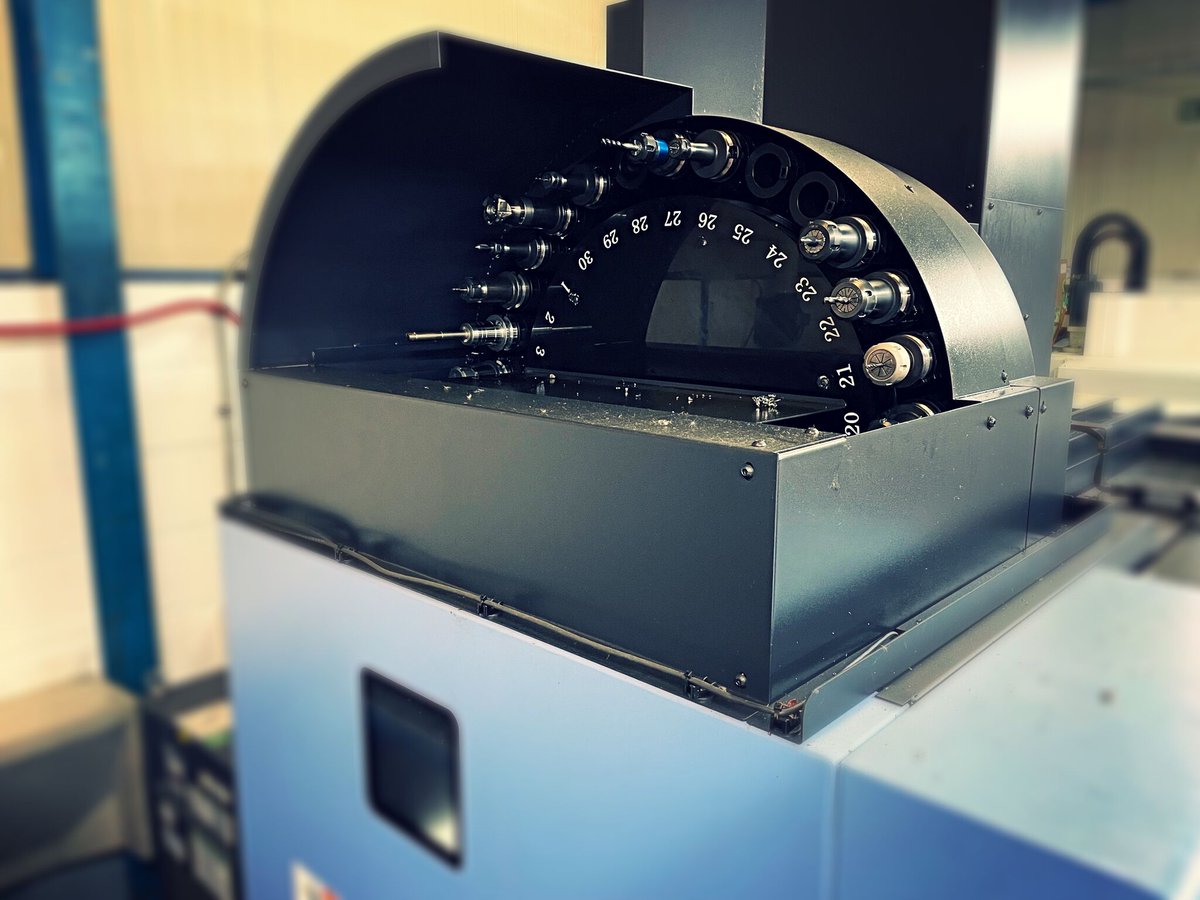 This is our Doosan DNM 4500 from an angle that you normally can't see from the factory floor👇

#doosandnm #cncmachining #subcontract #precisionmachining #swissmachining #bespoke #cncturing #cncmilling #mfg #ukmfg #supportukmfg
