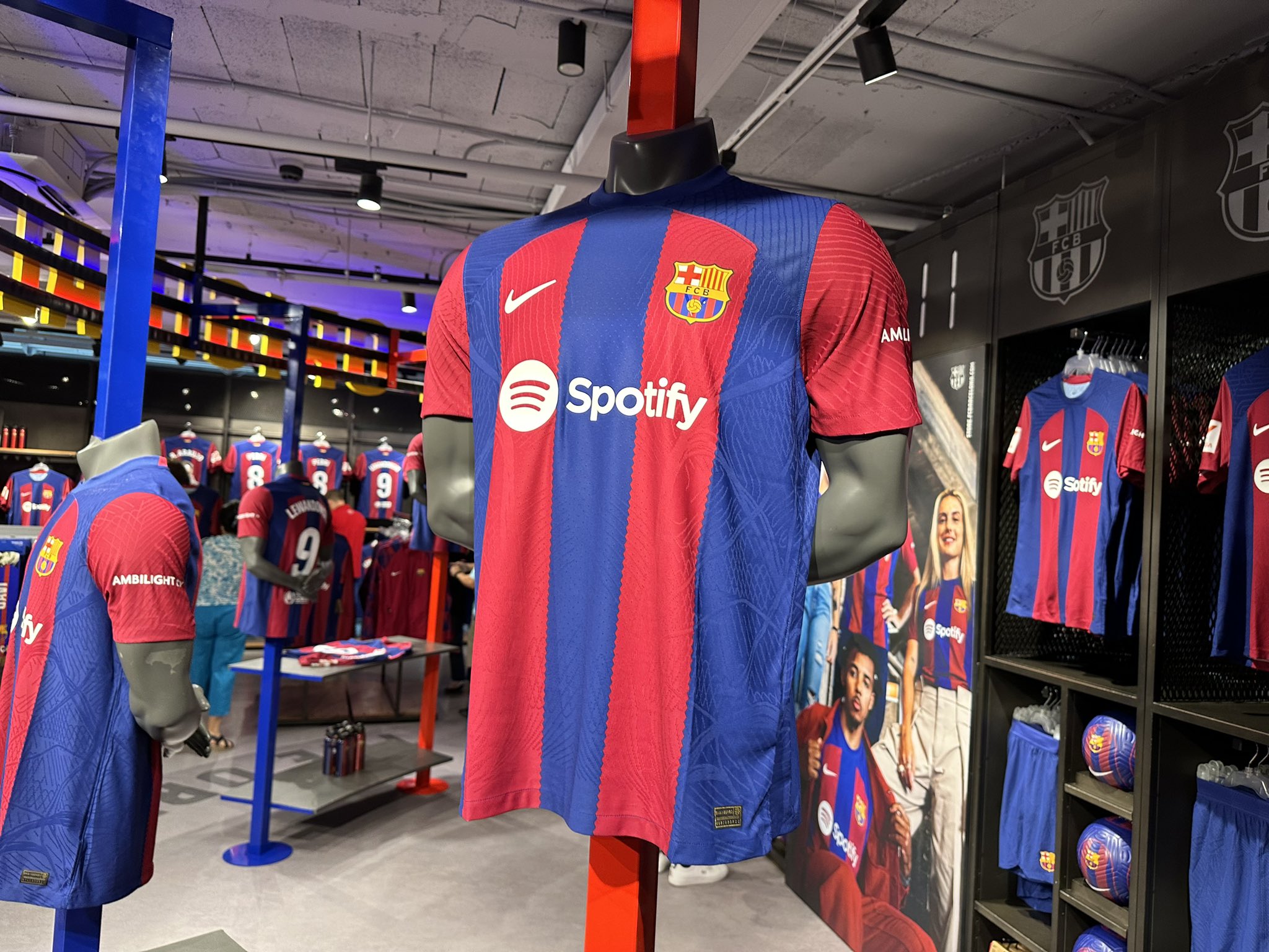 Chándal FC Barcelona – Barça Official Store Spotify Camp Nou