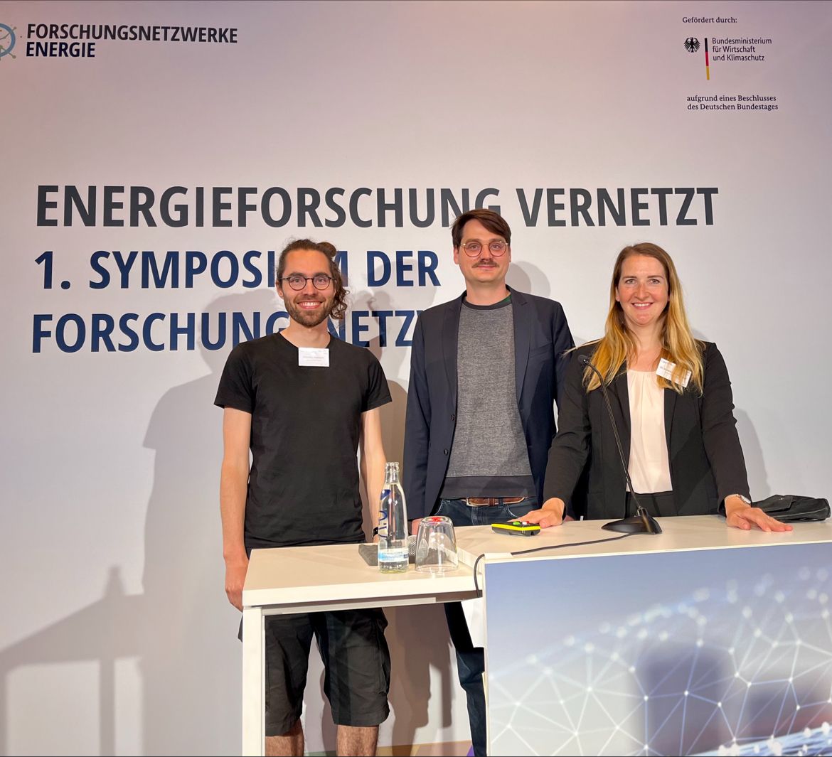 Offene #Daten helfen der #Forschung und der #Energiewende: Dazu hat @KaGoldammer gestern eine Keynote beim Symposium der Forschungsnetzwerke Energie gehalten. Mehr Informationen zum Thema #OpenScience am RLI gibt es in diesem #Interview: tinyurl.com/972pkams#opend…