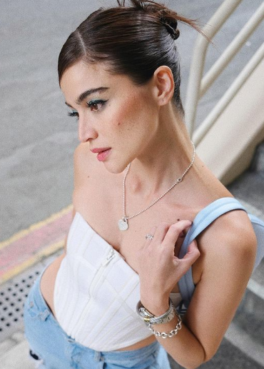 FindsbyAC's tweet image. Anne Curtis' Inspired Outfit 💙✨ Get the look on Lazada ⬇️

Top - invol.co/cliwy86
Pants - invol.co/cliwy8d
Bag - invol.co/cliwy8n

#LazadaSulitSweldoSale