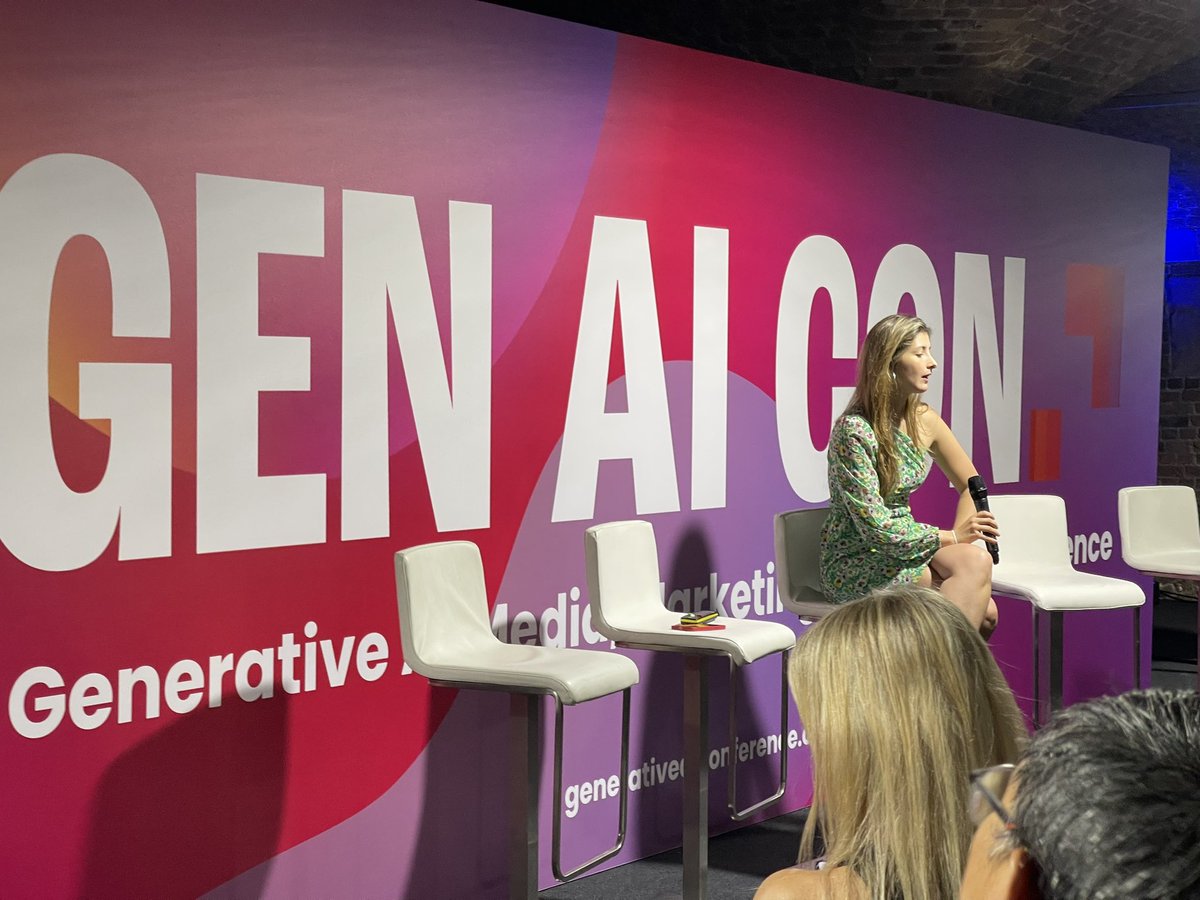 Awesome to hear how AI can be used to positively influence mental health, fascinating insights from <a href="/DanielaCMerlano/">Daniela C Merlano</a>  <a href="/LDNTechWeek/">London Tech Week</a> #AISUMMIT <a href="/UVUAfrica/">UVU Africa</a>