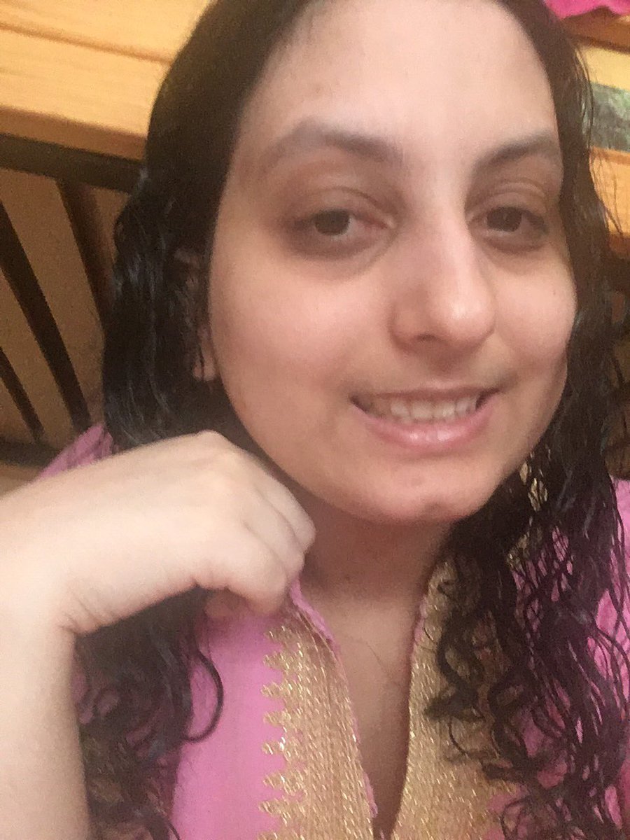 SoukainaBgg's tweet photo. Le sourire, la plus belle arme ! 🔥 #photography #Photographie #photo #NoFilter #Picture #SelfieTime #Selfie #Smile #Sourire #KeepSmile #AlwaysSmiling #Happy #Portrait #PortraitOfMe #PictureOfTheDay #NewPost #France #Rhône #Lyon #Lyonnaise #Vénissieux #Home #NewPost♥️ #JeudiPhoto https://t.co/y6y1TgXozY