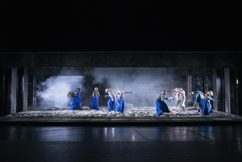 Das Leben ist ein Mehlsturm! #Uraufführung von #AnneLepper s neuem Theaterstück #JugendohneChor. Vier Vorstellungen laden auf die Hinterbühne des Großen Hauses, mitten in die Backstube. 
➡️ #Tickets: bit.ly/jugend_stada
➡️ 16./17., 25.06. + 14.07.
➡️ bit.ly/blickwechsel_s…