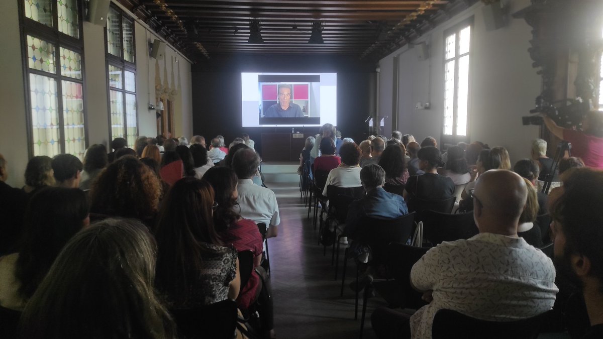 Inici de la V Jornada al Palau al Macaya amb la presentació del periodista <a href="/julibert_joan/">Joan Julibert</a> 
#ElBonTracteEnsFaGrans