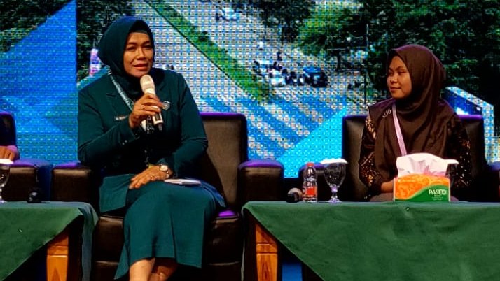 SNVIndonesia's tweet photo. Through #communitybasedfinancing for septic tank #desludging, women group in #Metro #Lampung has taken an active part in the effort for a city-wide #safelymanagedsanitation. Today in the 21st #citysanitationsummit, they shared their journey and story.
#water #CSSXXI https://t.co/Pl8owNmvMF