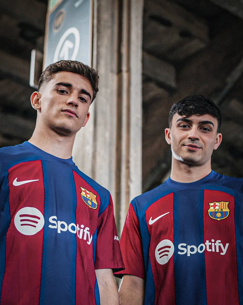 ESPNFC's tweet photo. Barcelona have dropped their new home kit for the upcoming season. Sharp 👕 https://t.co/2TOiJVAtro