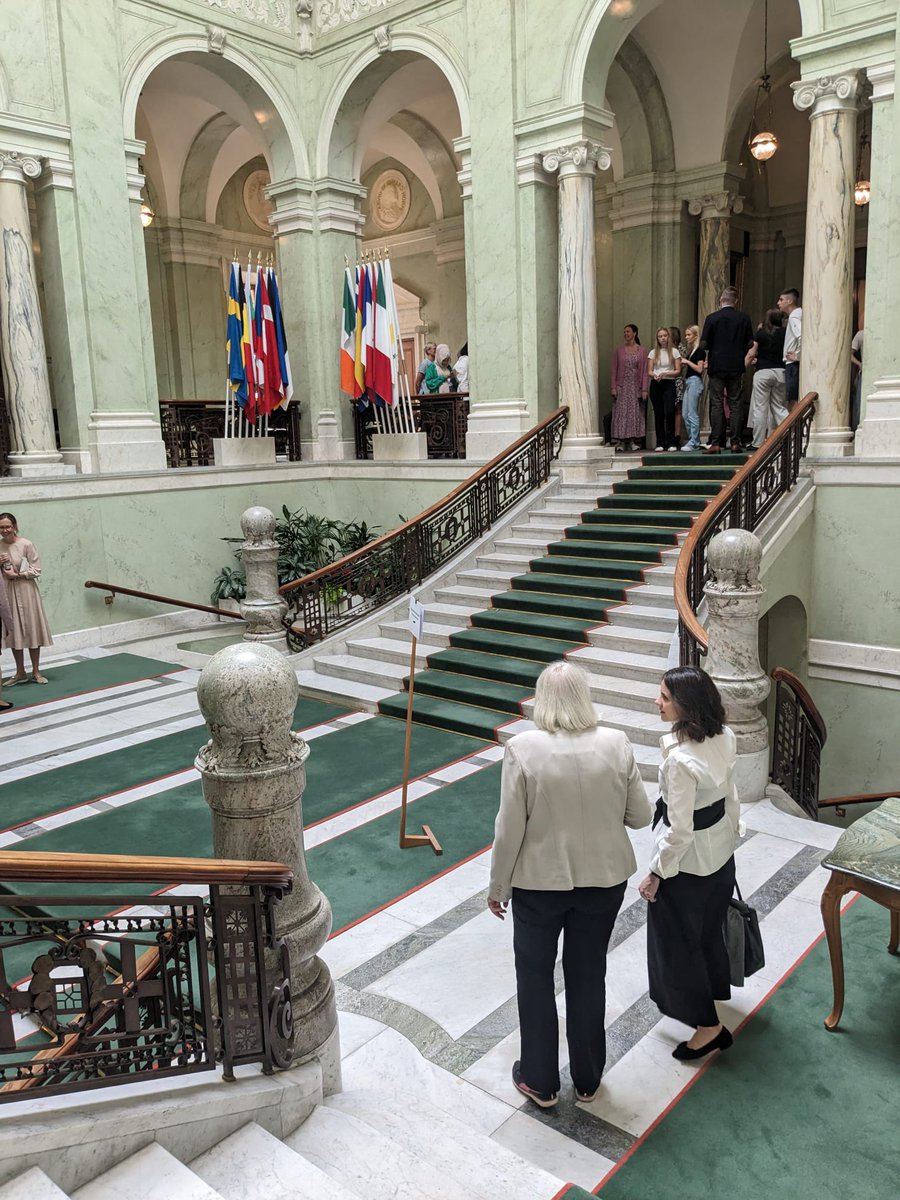 ParLeHealth's tweet photo. 📢ParleHealth at the Swedish parliament!

@501_Juarez(project leader), Dr @H_Honkaniemi and Msc @AmyHeshmati presented ParleHealth at the Swedish Parliament.   

Following the presentation, they had a fruitful discussion with members of the Social Insurance Committee. https://t.co/2Qd33BoiYW