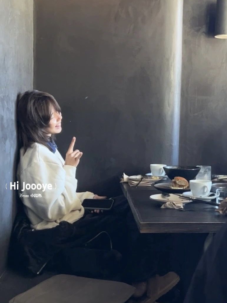 I wanna spend lazy days with this human pls