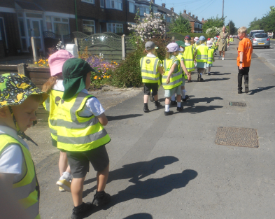 PenshurstSchool's tweet photo. Our @Brakecharity #kidswalk was a great success today.  It was great to see the whole school from nursery to Year 6, along with students from @HessleHigh walking together to share the importance of road safety around our school ☺️🚶 https://t.co/RhF5JCEnGs