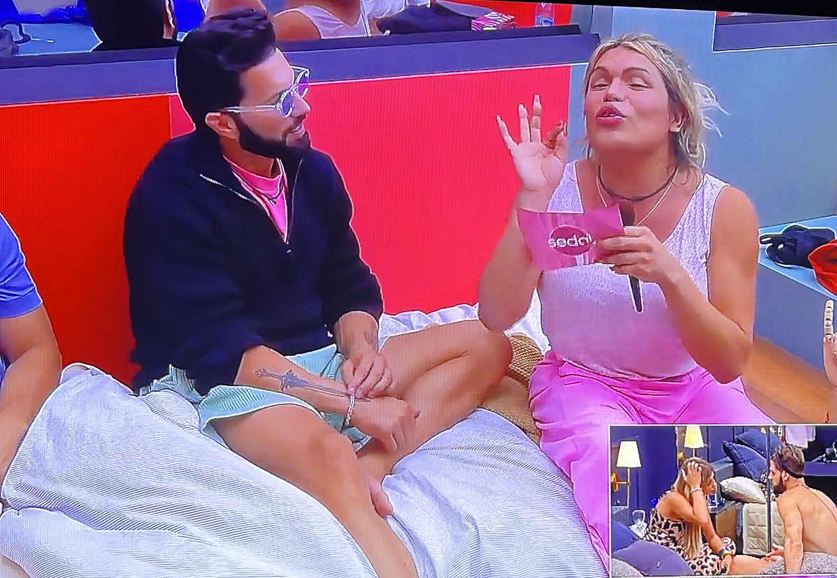 YONATANGOMURY's tweet photo. 😂😂😂 literal tooodos desvelados con risa loca en el show de #Wendy y la #Ferca y su mueble pensando que todos estamos clavados en su drama de amor 😂😂😂 #lacasadelosfamososmx https://t.co/XG1kchTXvZ