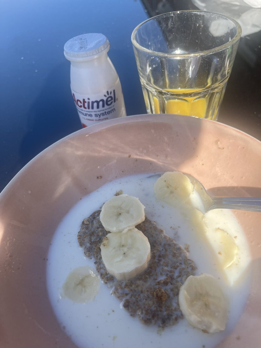 theresadonnell6's tweet image. Got to love a late shift ❤️👌🏻#outsideexercise #outsidebreakfast #fillingmycup #selfcare