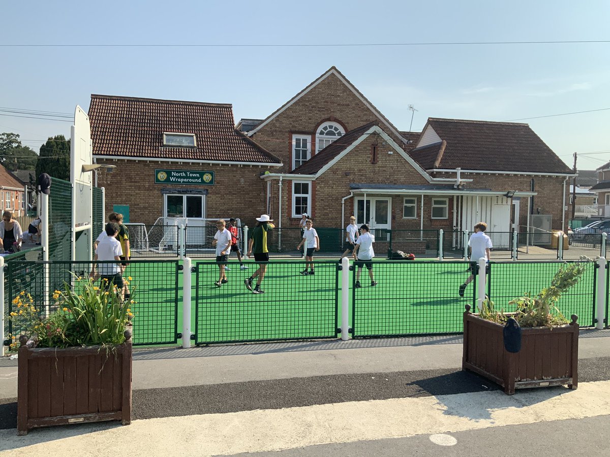NorthTown6AV's tweet photo. This morning in 6AV, we are completing our sponsored events in order to raise money for our end of term reward trip. https://t.co/Oj7ubbz4Oa