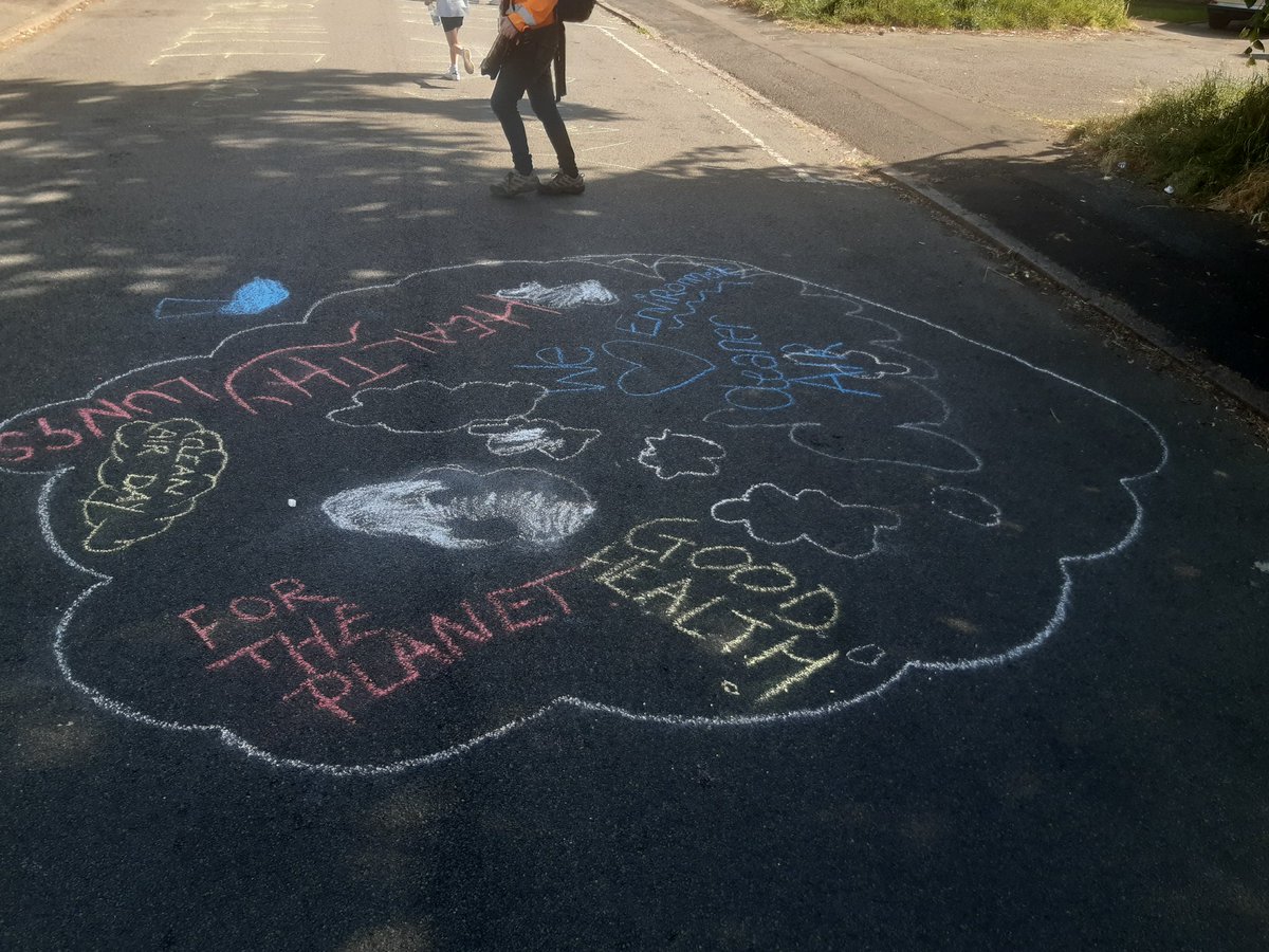 Some talented chalk creations at Folville Junior school this morning 🎨 #CleanAirDay2023 #HealthyAir