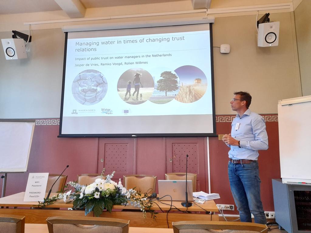 Sharing our work on #trust in #water governance and the work of water managers. Great discussions and input <a href="/fint2023/">FINT2023</a> #fint2023 <a href="/WaterJPI/">Water JPI</a> <a href="/com_wur/">Strategic Communication, Wageningen University</a> #entrugo