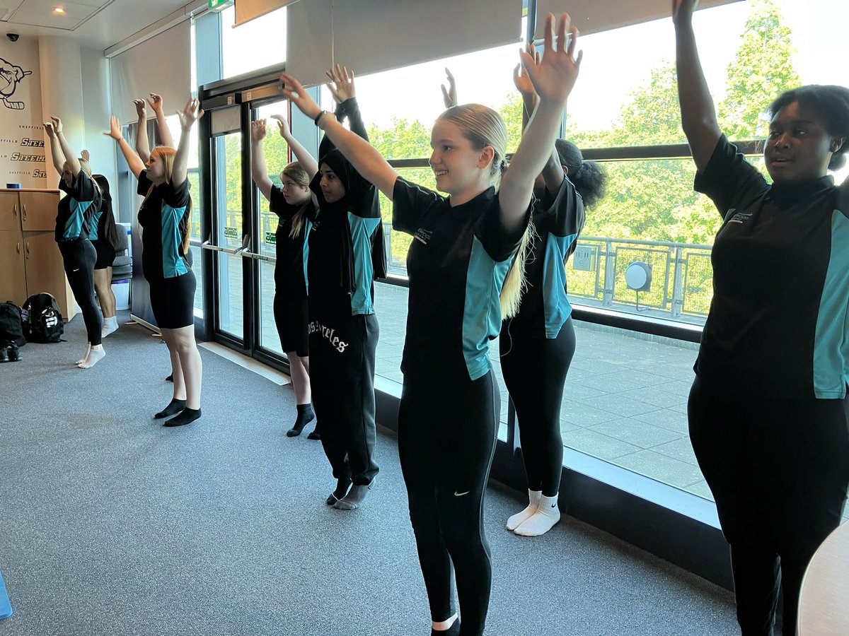 This girl can! 10 year 9 students are taking part in the This girl Can project at <a href="/eissheff/">EIS Sheffield</a> <a href="/ParkwoodPE/">E-ACT Parkwood Academy PE</a> <a href="/ParkwoodAcademy/">E-ACT Parkwood Academy</a>