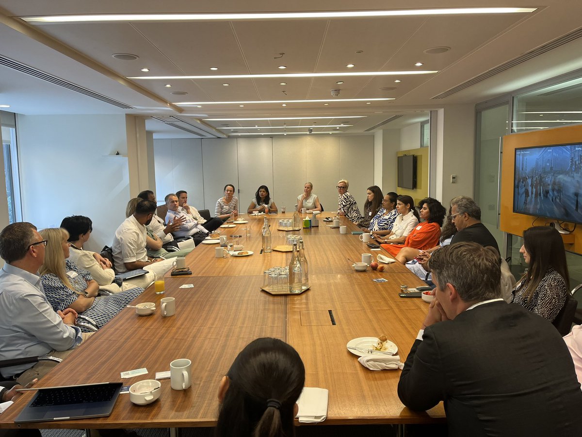 A great (and intense) discussion underway at @SpencerStuart London led by Veena Marr on representation and inclusion - @TechLondonAdv @GlobalTechAdv @UKBlackTech @urban_teacher @zinca @amali_d @debusultan @turnipshire @TLAWomeninTech @Tech4Disability @GTA_BWTECH @LDNTechWeek