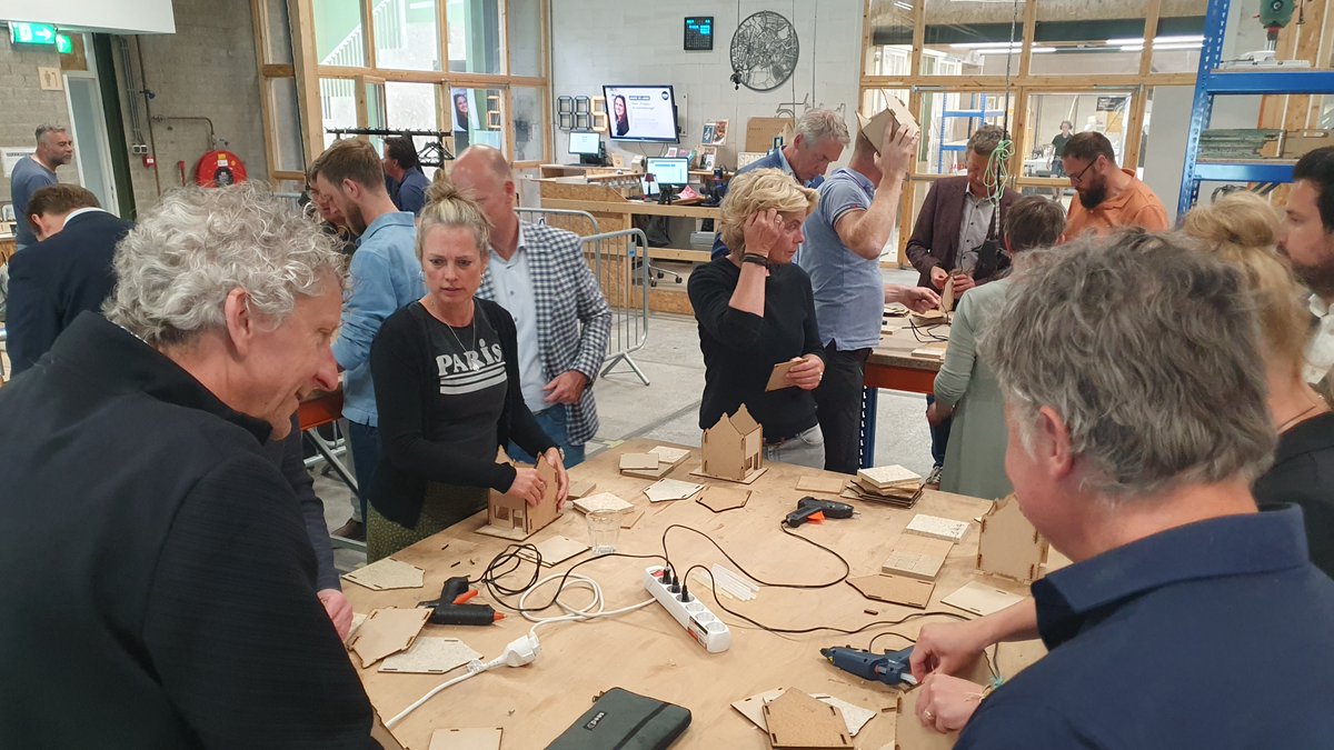 TKI Bouw en Techniek (@tkibouwtechniek) on Twitter photo Lees hier het verslag van de 3e inspiratiesessie van het TKI Bouw en Techniek programma #regionaalbouwaanhumancapital Dank <a href="/SPARK_Campus/">SPARK Campus</a> voor de ontvangst! #skillsontwikkeling #innovatie #ontwerpbouwtechniek
tinyurl.com/rbhc-3esessie Lees hier het verslag van de 3e inspiratiesessie van het TKI Bouw en Techniek programma #regionaalbouwaanhumancapital Dank <a href="/SPARK_Campus/">SPARK Campus</a> voor de ontvangst! #skillsontwikkeling #innovatie #ontwerpbouwtechniek
tinyurl.com/rbhc-3esessie