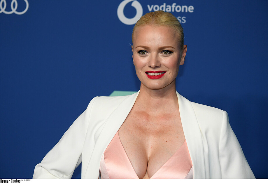 Das war die GREEN AWARDS Abendgala mit zahlreichen Promis im ehemaligen Lufthansa-Hangar Berlin TXL - Fotos sind online: leadersnet.de/foto-galerie/2…
© BrauerPhotos / J.Reetz