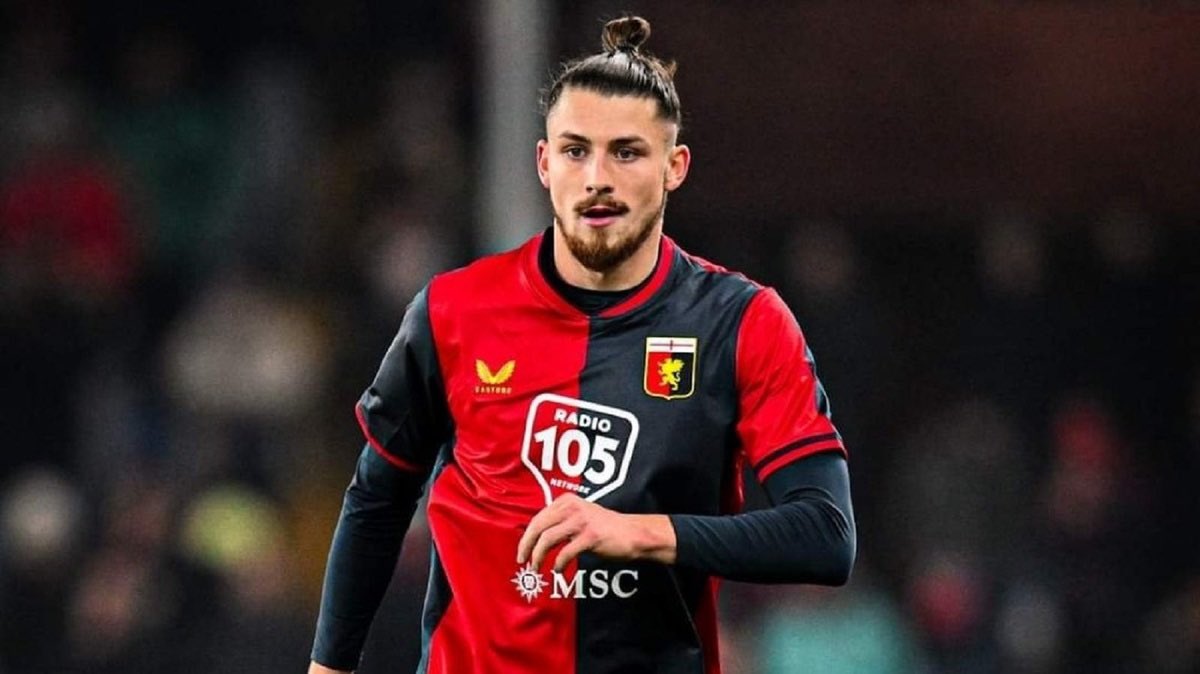 CostinStucan's tweet photo. Genoa rejected a 20M€ offer from a Serie A club for Romanian defender Radu Drăgușin, according to the player's agent. Newcastle are monitoring the progress of the 21 years old powerful CB. 

https://t.co/6qA4qPHGPF https://t.co/ZYYu126rxF