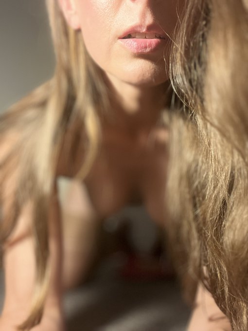 Retweet if your like it.Thank you 😈Check my onlyfans profiles for freshy posted videos.Are your ready<a href="/tag/longhair"class="tags"><span>#longhair</span></a><a href="/tag/woman"class="tags"><span>#woman</span></a><a href="/tag/whiteshirt"class="tags"><span>#whiteshirt</span></a><a href="/tag/trousers"class="tags"><span>#trousers</span></a>