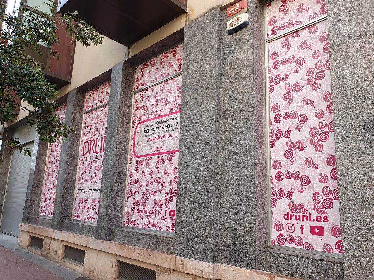 Ja va prenent forma la Nova Perfumeria DRUNI al centre de #terrassa #druni #perfumeriadruni #druniterrassa