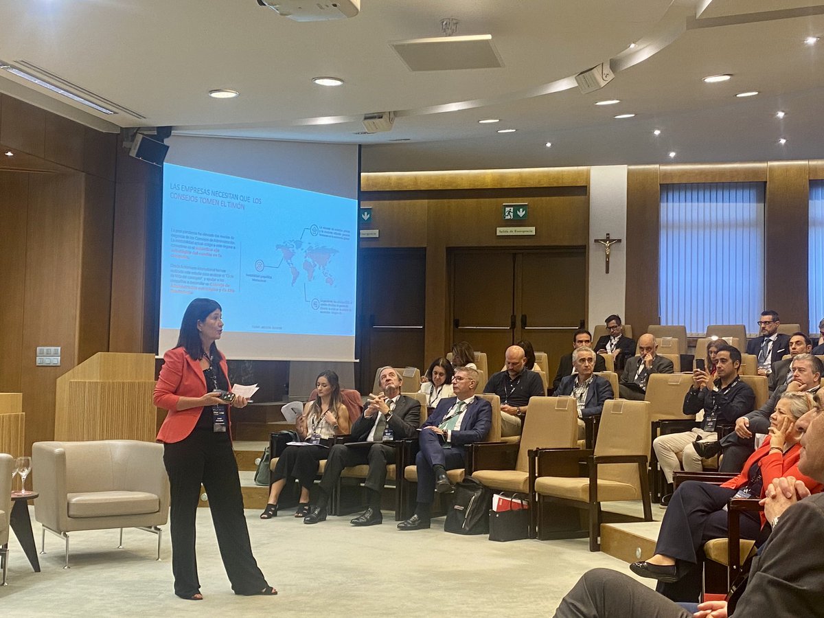 AckermannInt tweet media