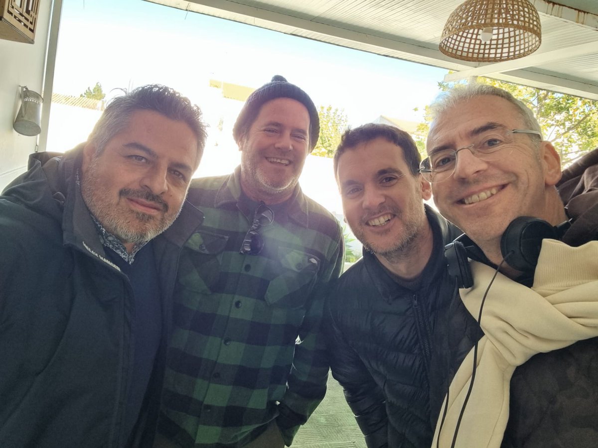 JulioMG's tweet photo. OJO A ESTE HILO SI TE GUSTA LA TV Y EL GUIÓN 🧵. Ayer se emitió en @cuatro el último capítulo de @MaribanezFC. Ha sido un proyecto que he disfrutado y que me ha reconciliado en cierta manera con la tele porque me ha cruzado con gente maravillosa. https://t.co/JiDQZ8MJeV