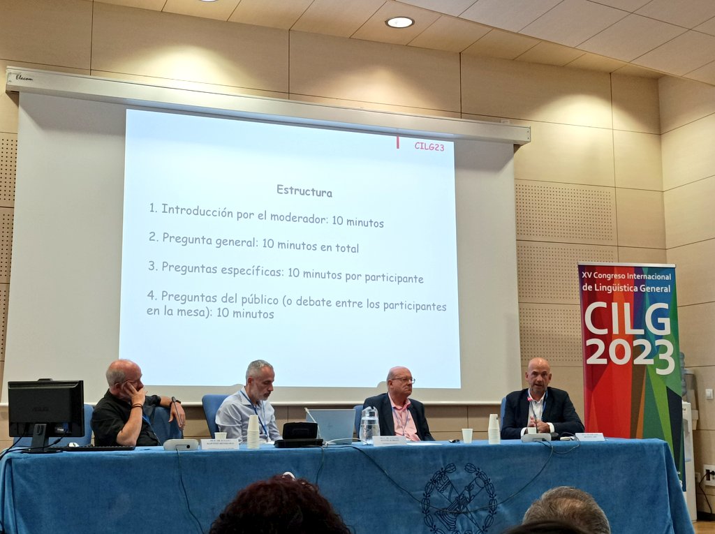 Mesa redonda sobre #biolingüística
¿Dónde y cómo convergen la biología evolutiva y la lingüística evolutiva?
<a href="/abenitezburraco/">A.Benítez-Burraco</a> @jlmendivil <a href="/NachoMartinezM3/">Nacho Martinez Mendizabal</a> #MorenoCabrera