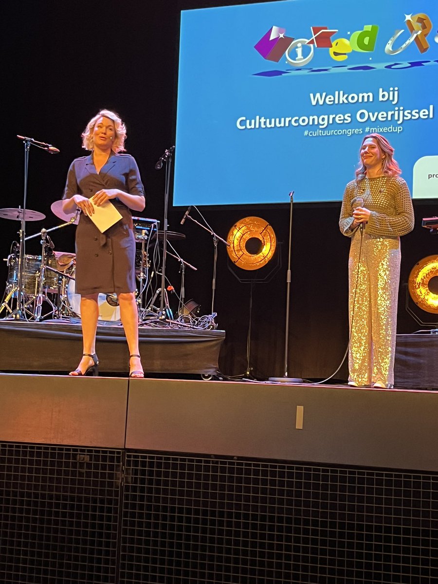 Roy de Witte is de eerste spreker, na een inleiding van Marlijn en een paar heerlijke muziekstukken. <a href="/RoydeWitte/">Roy de Witte</a> <a href="/ProvOverijssel/">Provincie Overijssel</a>  <a href="/JA21_Overijssel/">JA21 Overijssel</a> <a href="/JuisteAntwoord/">JA21</a> #cultuurcongres #mixedup