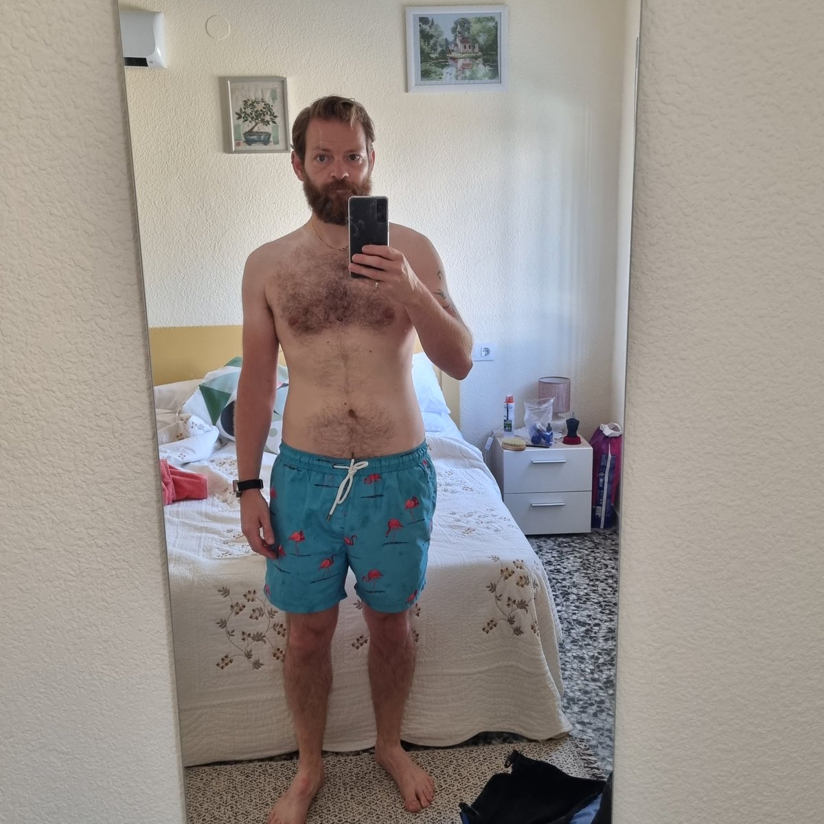 YorkiePaul83's tweet photo. Time for some sun! #sun #Spain #España #holiday https://t.co/EX4G36uzp0