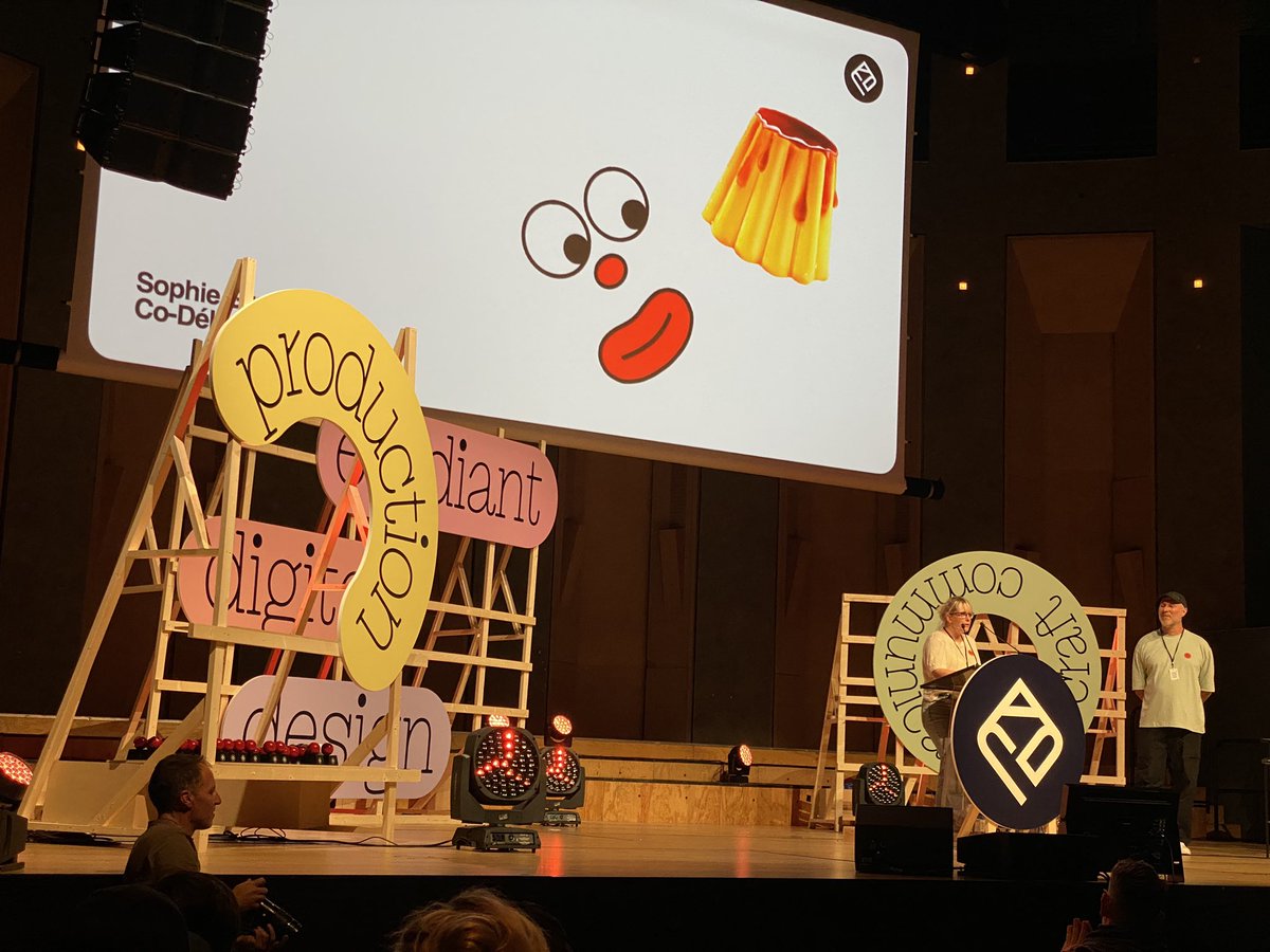 Nos campagnes « Anne de Gaulle » <a href="/Fondation_AdG/">Fondation Anne de Gaulle</a> , « Origins » <a href="/KFCFrance/">KFC France</a> et « Si tu ne le portes pas, donne-le » <a href="/emmaus_france/">Emmaüs France</a> toutes 3 primées hier à la 54ème édition du <a href="/clubdesda/">Le Club des DA</a> ! 🥉🥉🥉
#CDA54 #LeClubDesDA #Competition