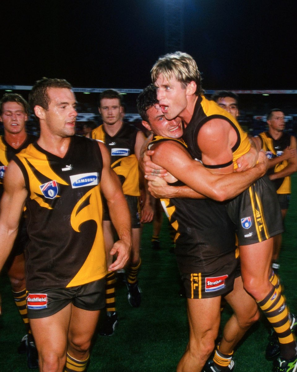 HawthornFC's tweet photo. THROWBACK THURSDAY ❄️ Pt 5

Full 1999 Ansett Cup Highlights
🎬: https://t.co/Le6bPXnC1x https://t.co/N5zyQA4sgb
