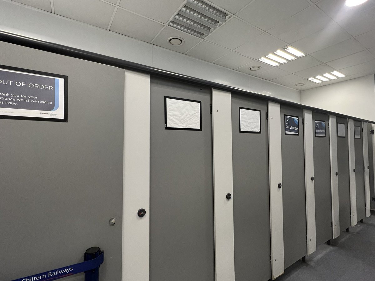 50% of loos out of order at Marylebone again today. Do you have any intention of EVER sorting this out <a href="/chilternrailway/">Chiltern Railways</a> ??