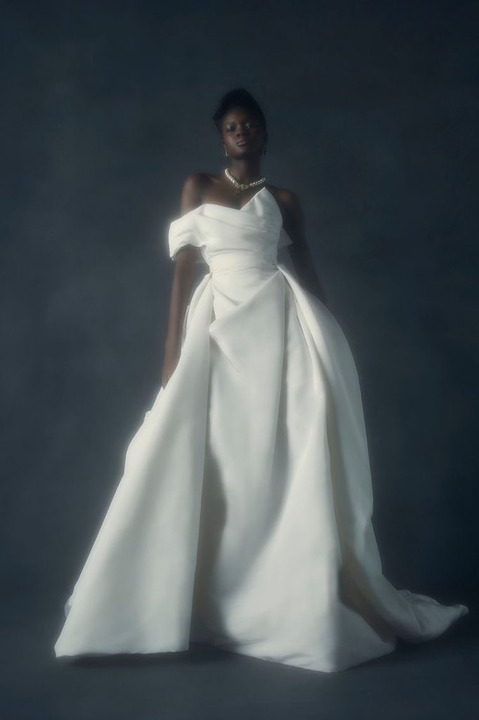 0nprpse's tweet photo. Vivienne Westwood bridal made to order 2022 https://t.co/BU16qZIb0p