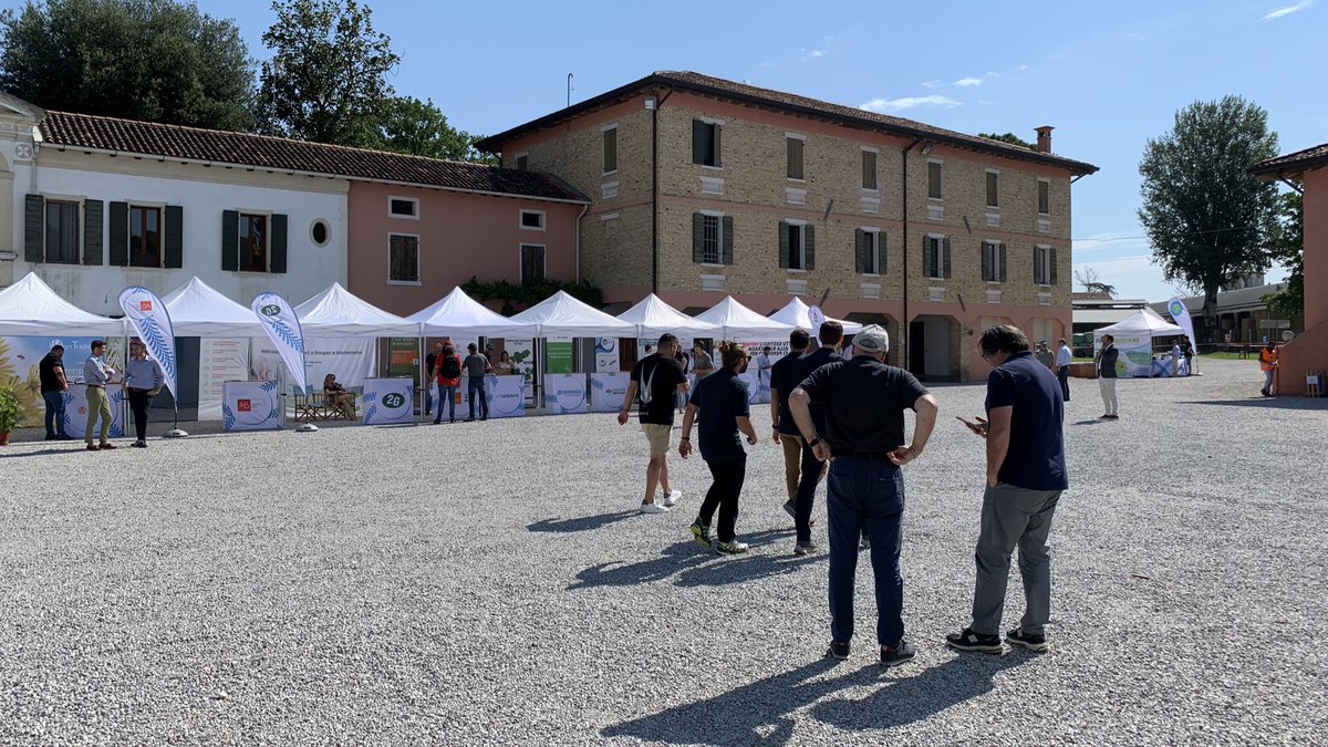 consorziobiogas's tweet photo. Inizia il nuovo appuntamento con il #FarmingTour in Friuli Venezia Giulia, presso la Società Agricola Principi di Porcia, ad Azzano Decimo. https://t.co/fBQ7tvRshO