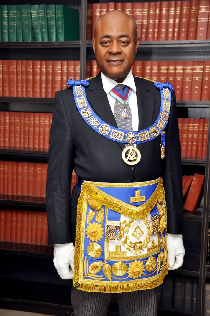 General_Oluchi's tweet image. Onyechi Ikpeazu will present the documents in court today. 

For those always asking after him, he’s here today. Make Una no bother me again.