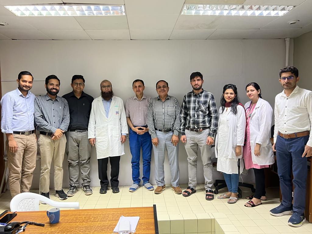 " Interactive Session at SIUT "

An interactive session with the Senior Surgeons of SIUT on the topic of " Dealing with the different Circumstances keeping Self Calmness " followed by Q &amp; A .

💐🌹🌷

Atiq Raja