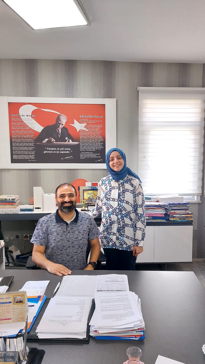 sahtunc's tweet photo. 6 yıl mavi umut eğitim kurumlarına vermiş olduğu değerden dolayı değerli meslektaşım, hemşerime.. yeni hayatında başarılar dilerim. İyi ki bizde çalıştı ayağına taş değmesin. https://t.co/fqB9Ten5OT
