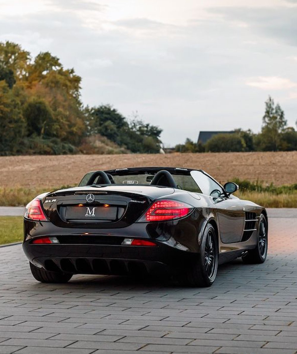 GermanCarScene's tweet photo. 8,316km Mercedes-Benz SLR McLaren 722 S Roadster. Yours for €999,722 - https://t.co/wHqow9chEW https://t.co/sSR0bsUV7S