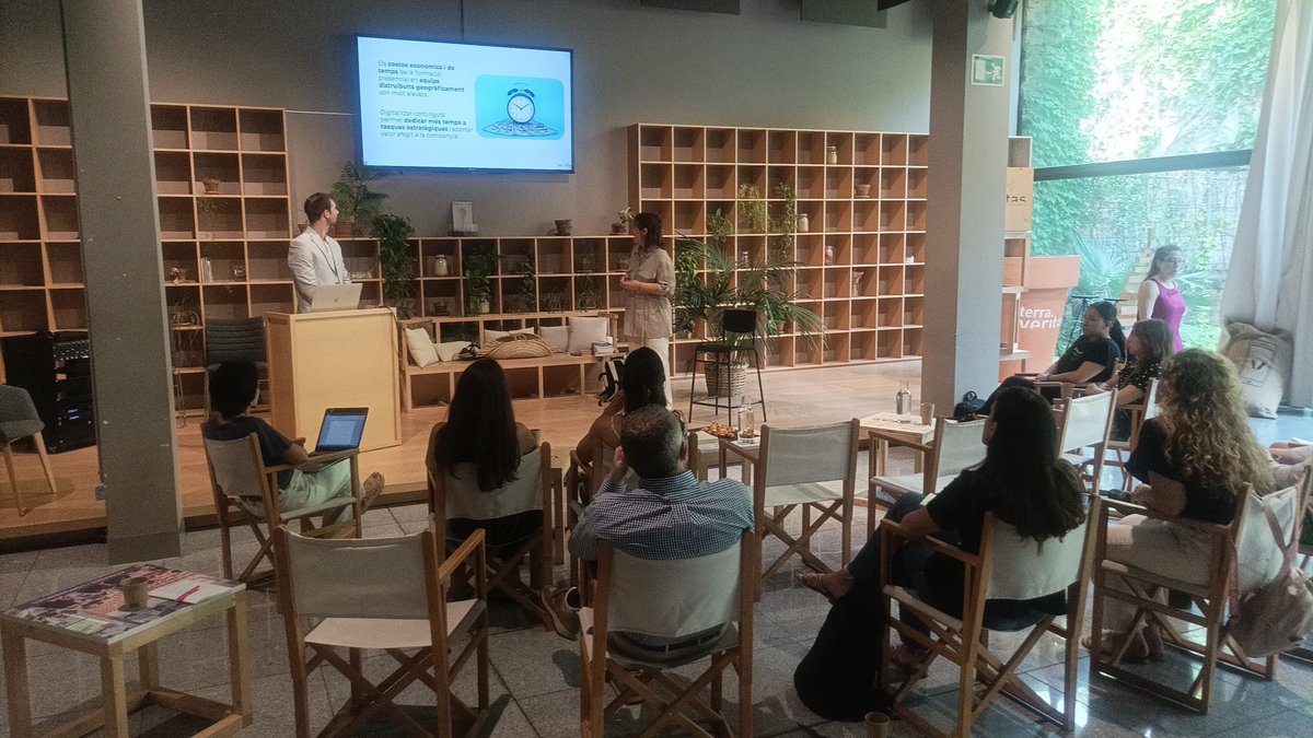 La revolución del e(motional)-Training contada a partir de un caso práctico. Hoy en <a href="/ComertiaRetail/">Comertia</a>